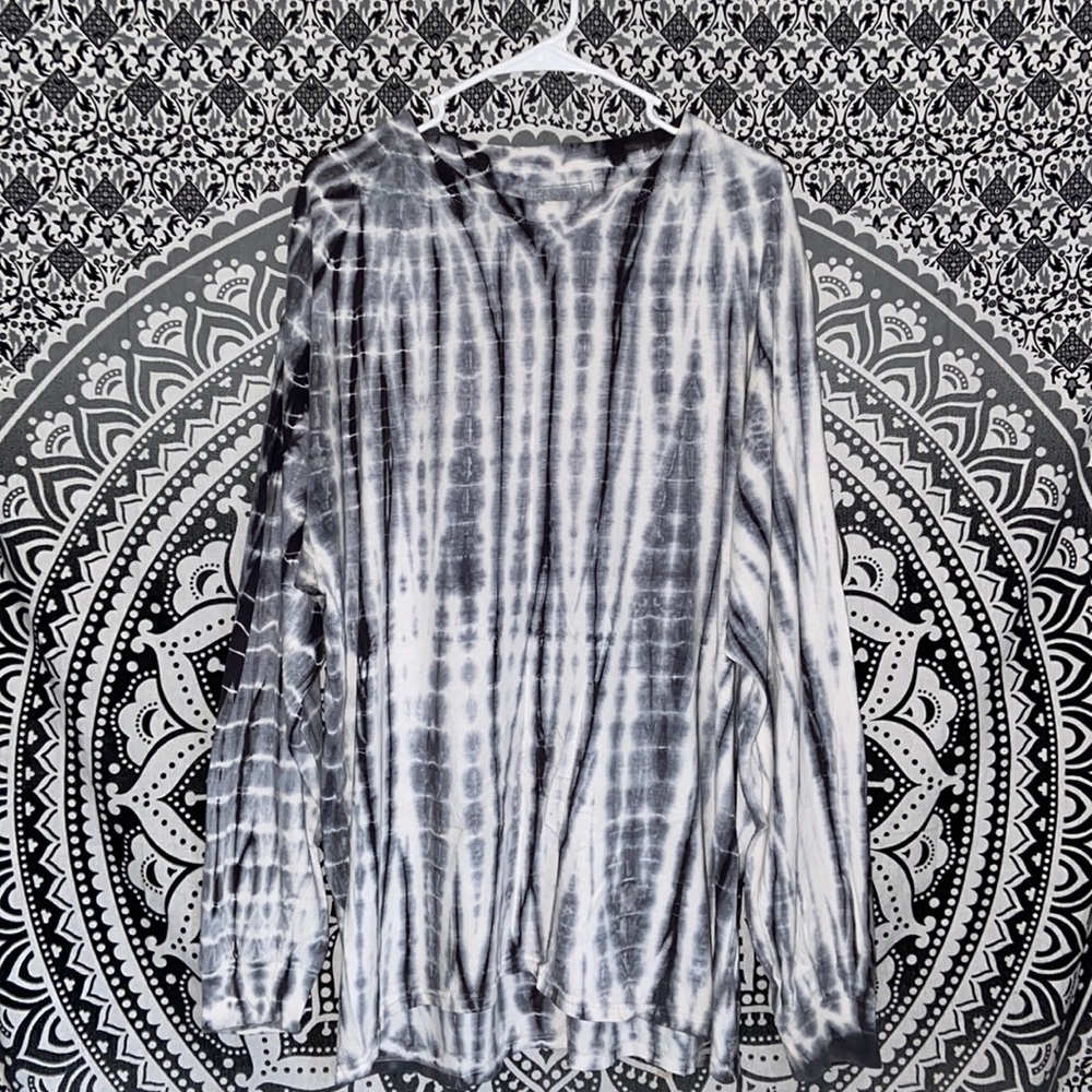 White Tie Dye Long Sleeve Shirt
